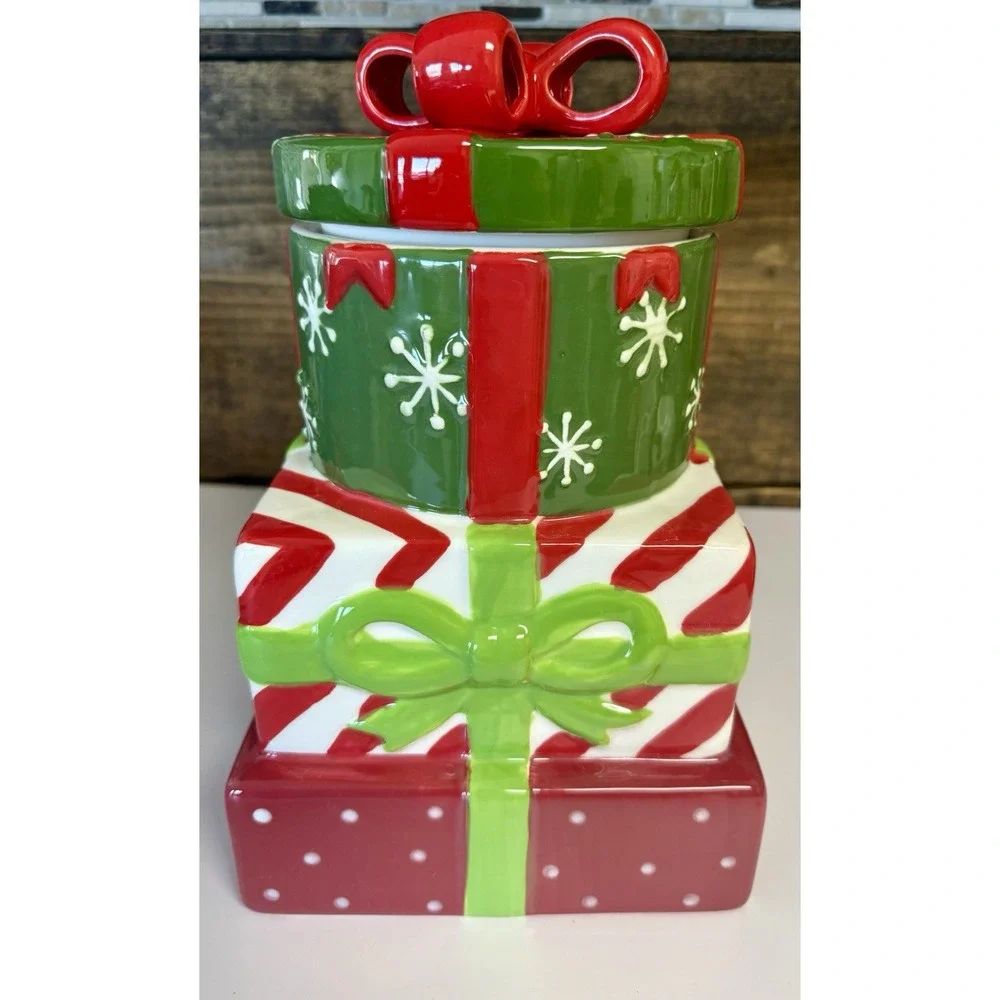 Sleigh Bell Bistro Christmas Cookie Jar‎ Stacked Presents Ceramic Holiday Decor